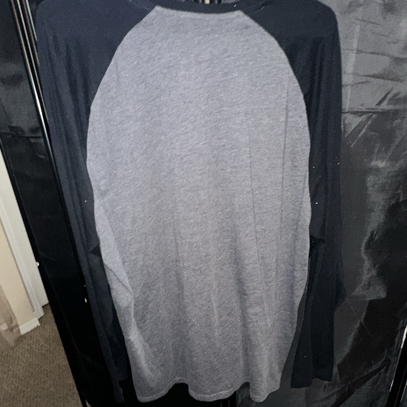 Old Navy Men’s 2XL Gray/Black Soft-Washed Colorblock Raglan Crew T-Shirt