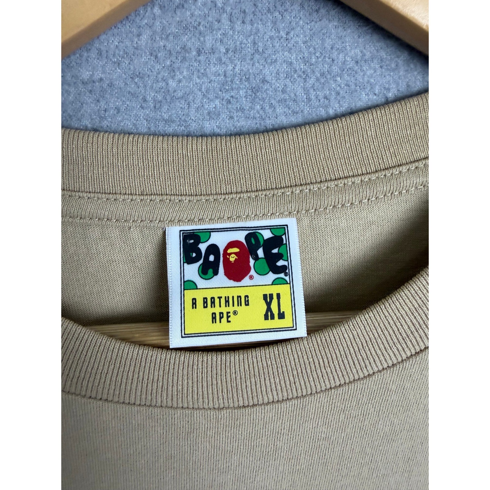 A Bathing Ape BAPE Baby Milo Tan Beige Graphic T-Shirt XL 002TEJ801002M