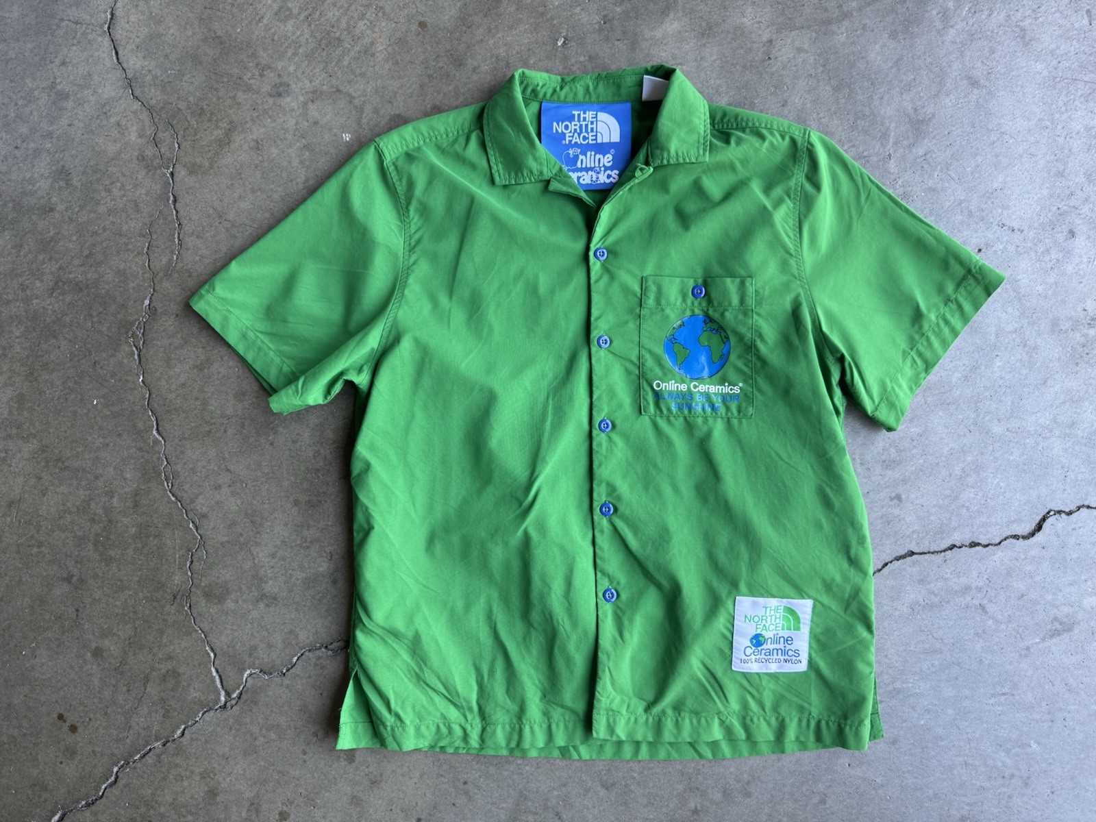 Online Ceramics x The North Face Short Sleeve Shirt sz Medium Arden Green