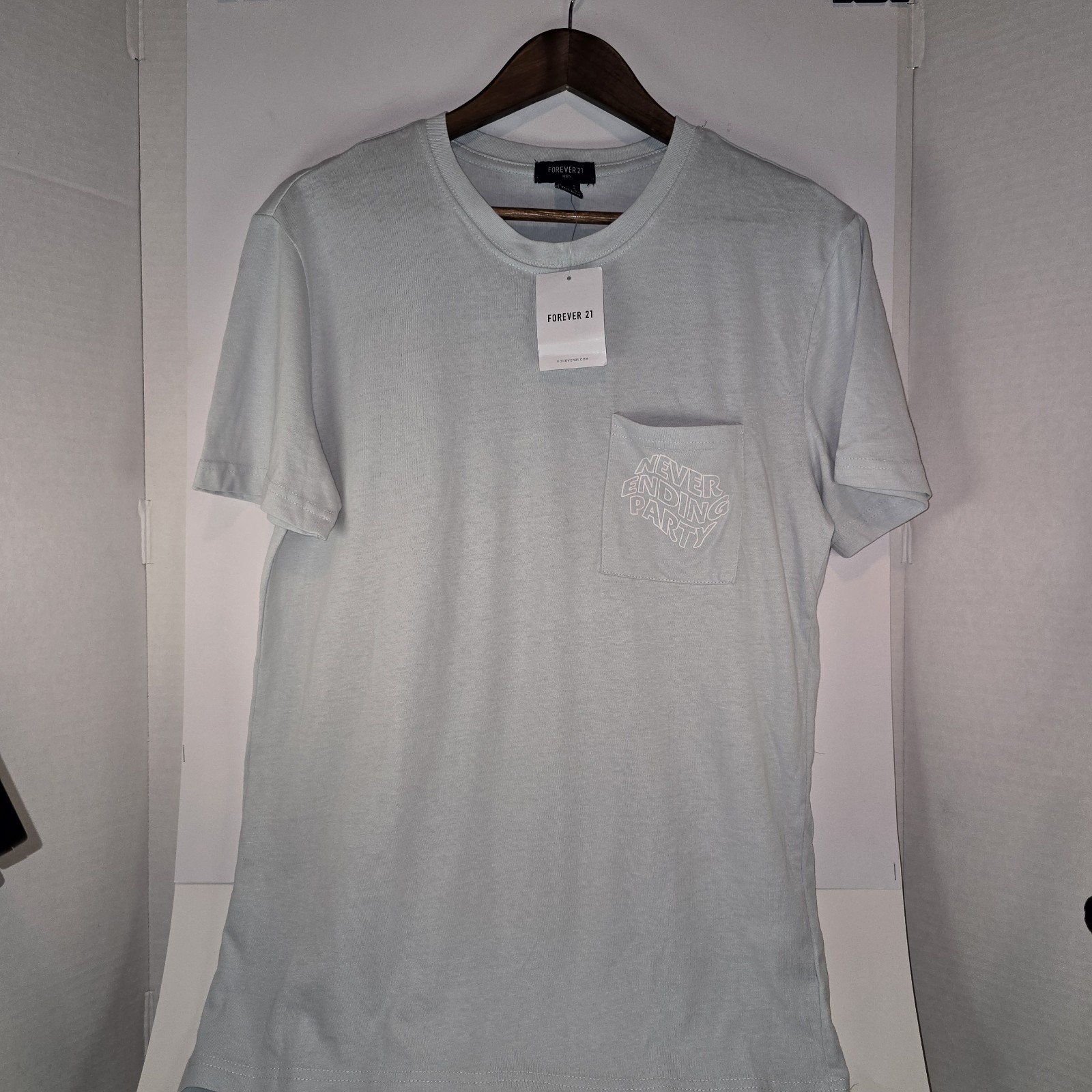 Forever 21 Men’s Never Ending Party Pocket T-Shirt Small Pale Aqua NWT