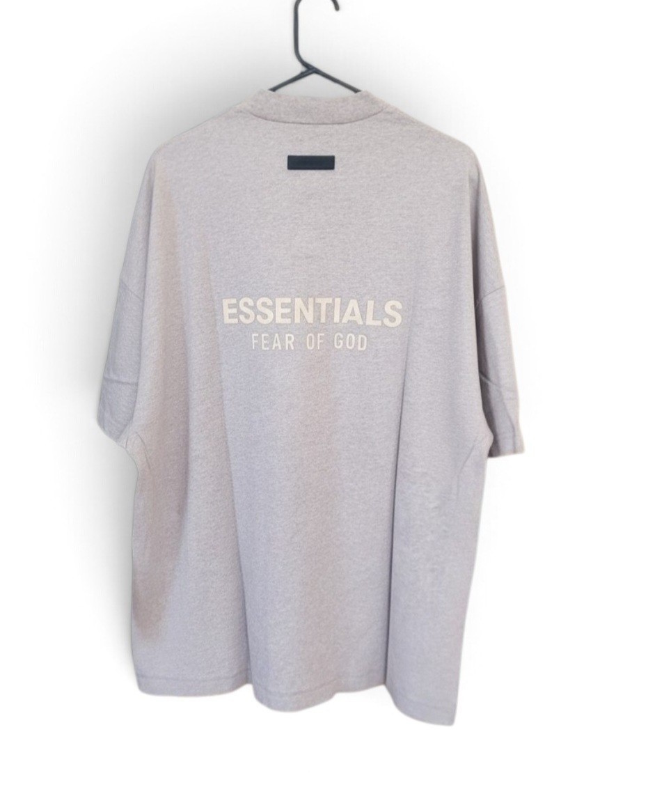Fear of God ESSENTIALS Men’s Dark Oatmeal V-Neck Short Sleeve T-Shirt Size L