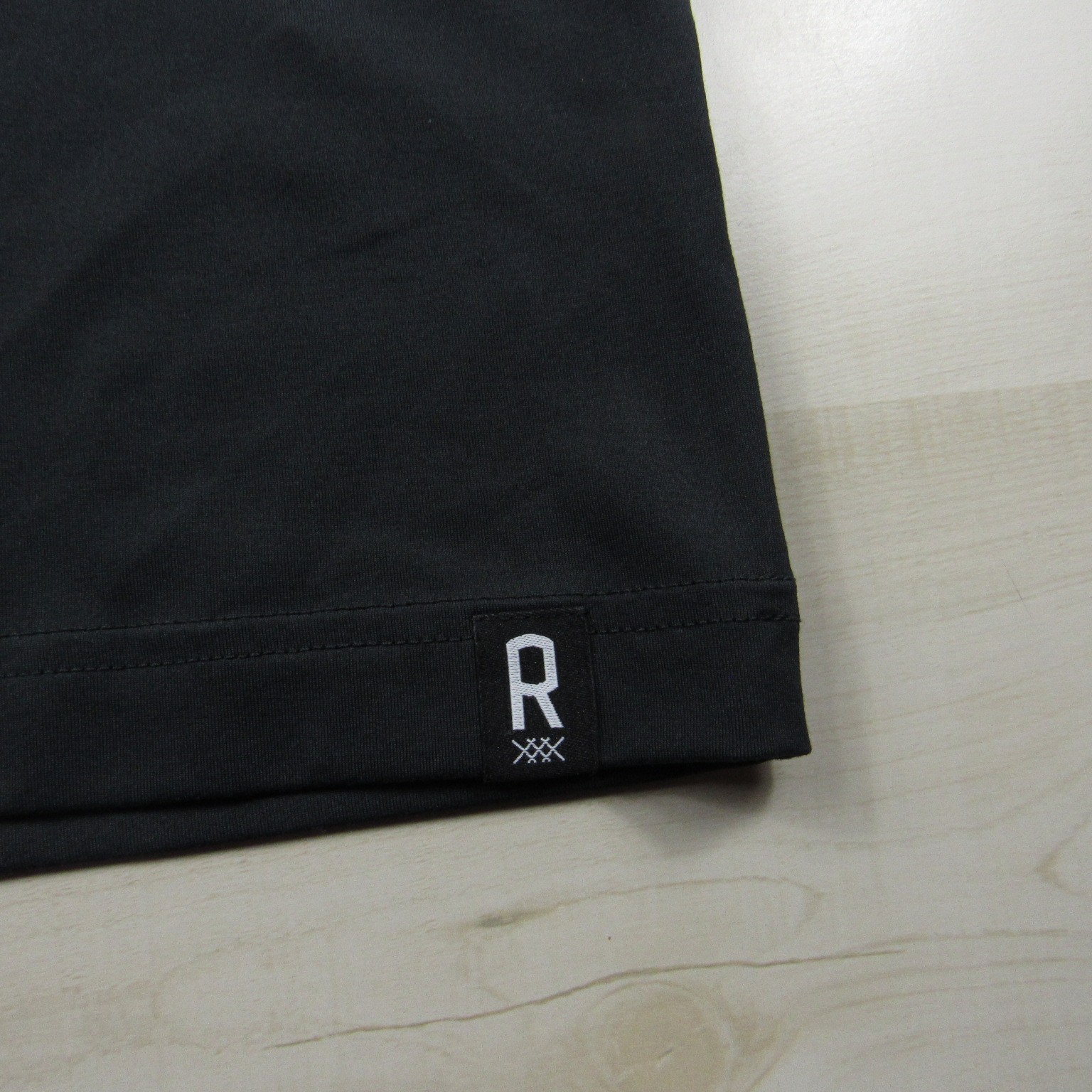 Rhone Shirt Mens Large Black Essentials Tech Performance Stretch Gym Training