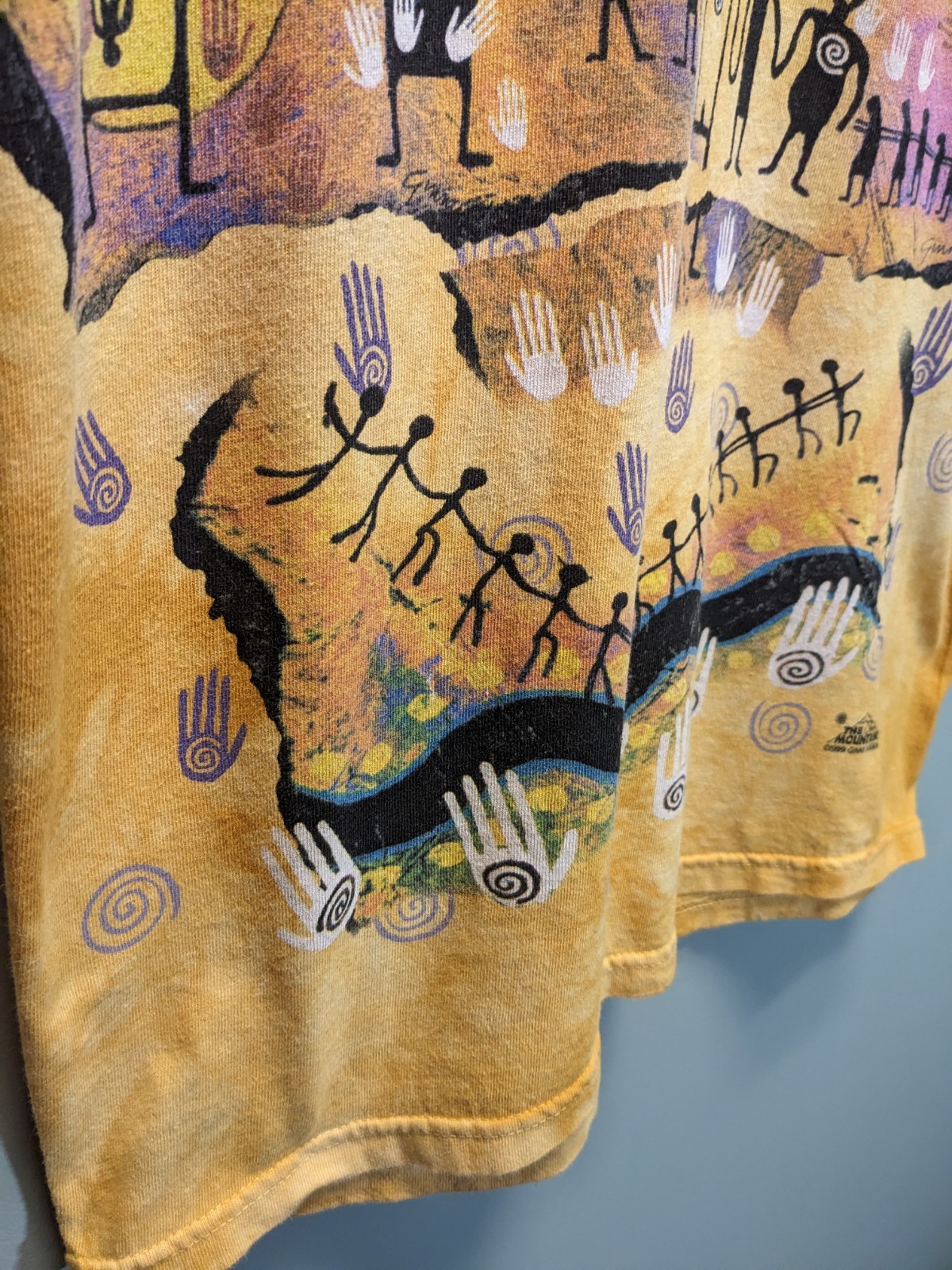 Vintage 1999 The Mountain Native American Indian T-shirt Small Tie-dye Hogan GUC