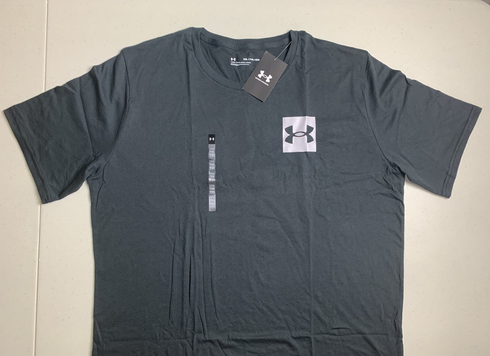 Under Armour Athletic Black Box Logo Loose Fit Graphic T-Shirt 2XL XXL Brand New
