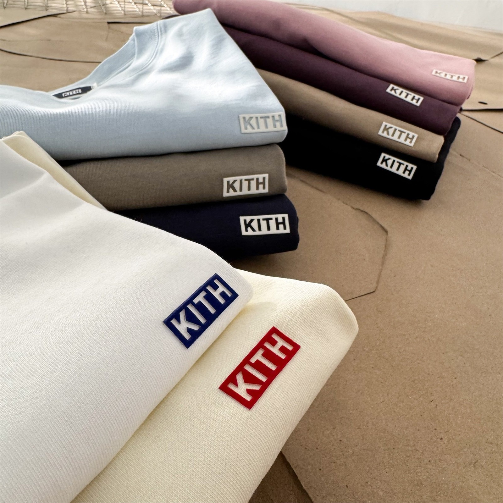 Kith Simple Flocked Small Box Logo Loose Neck Solid Color Short Sleeve Couple