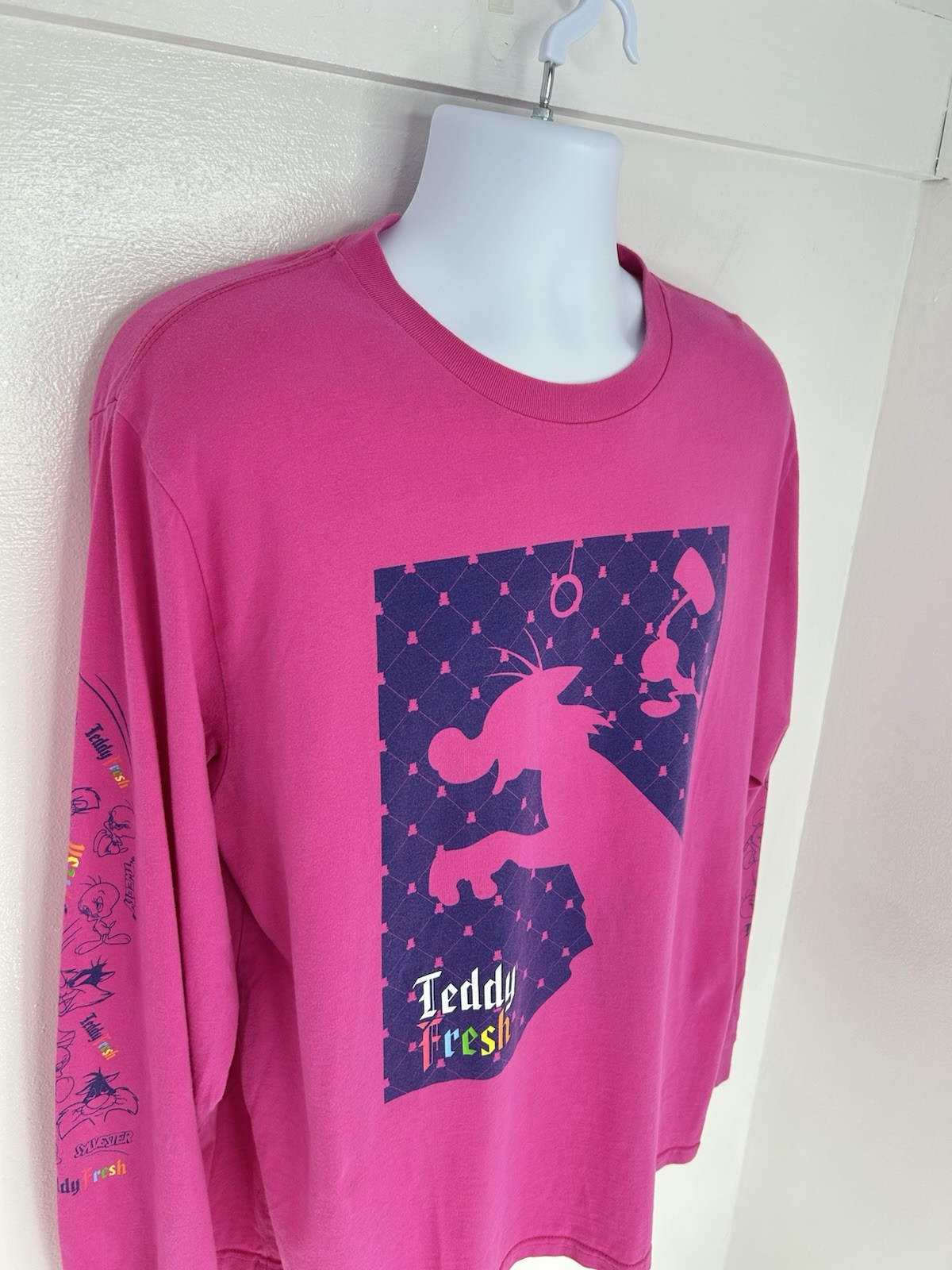 Teddy Fresh X Looney Tunes Pink Shirt Size Large Sylvester Tweety Streetwear