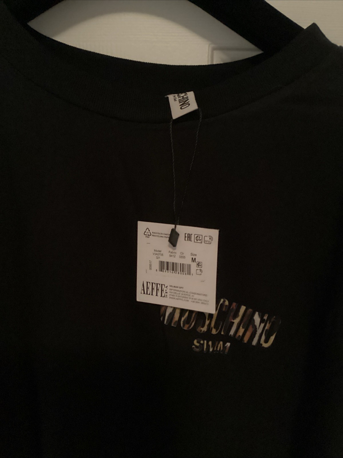 Authentic Moschino Couture Unisex Black T-Shirt W/Print Logo Size M