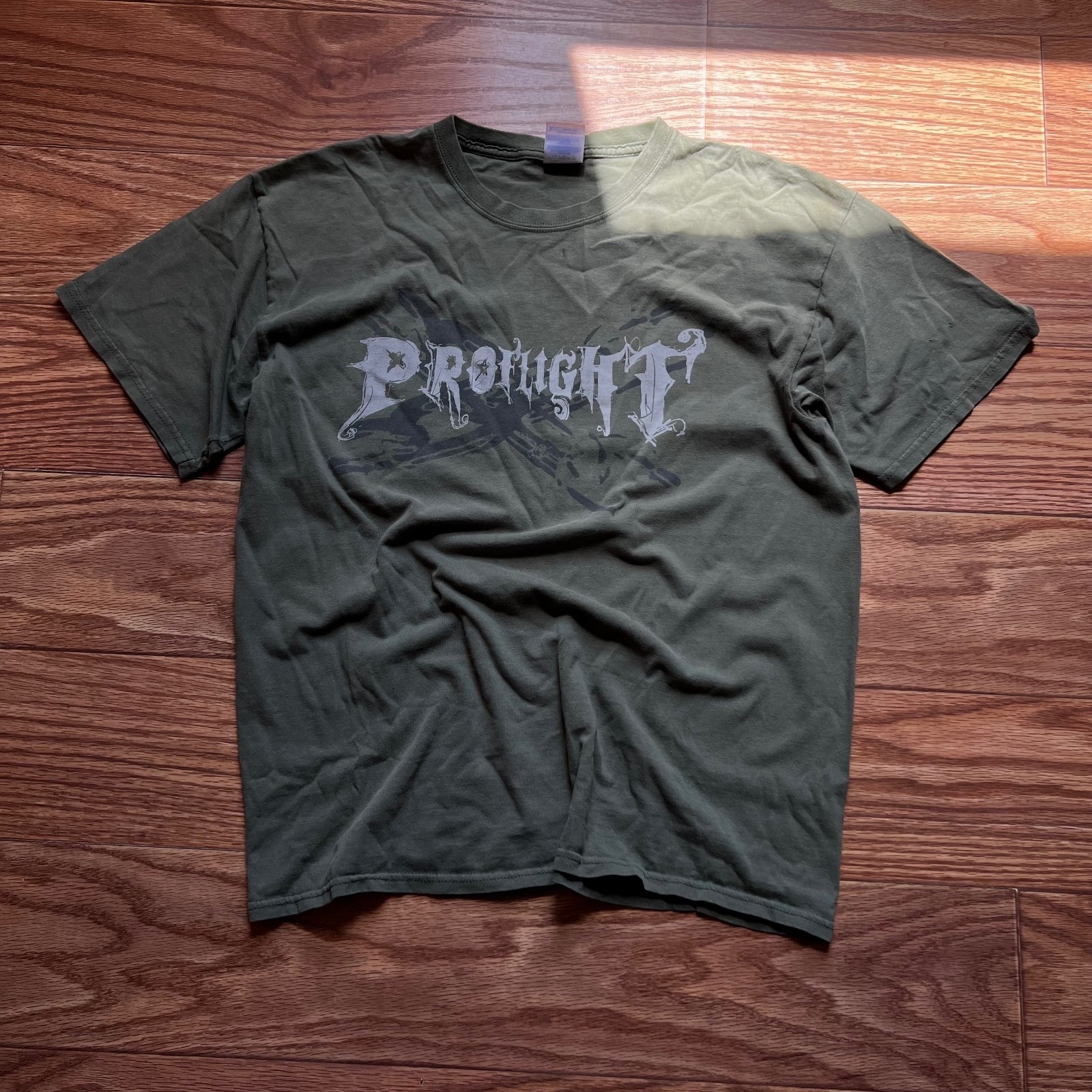 Vintage Grunge Gildan T-Shirt Olive Green Streetwear Skater Retro Y2K