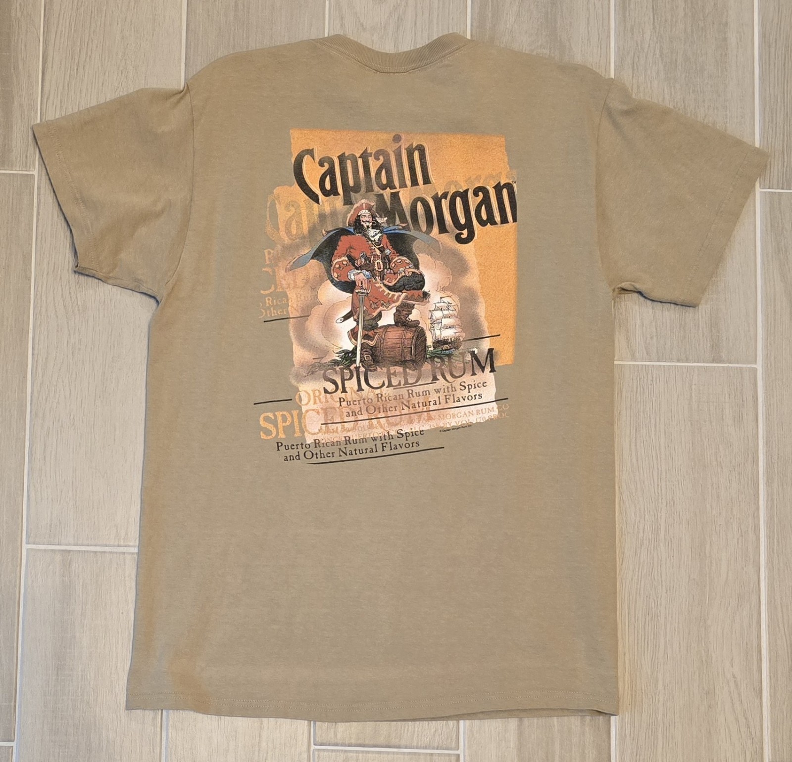 Captain Morgan Adult T-Shirt Size Medium Tan Spiced Rum Logo Fruit Of The Loom