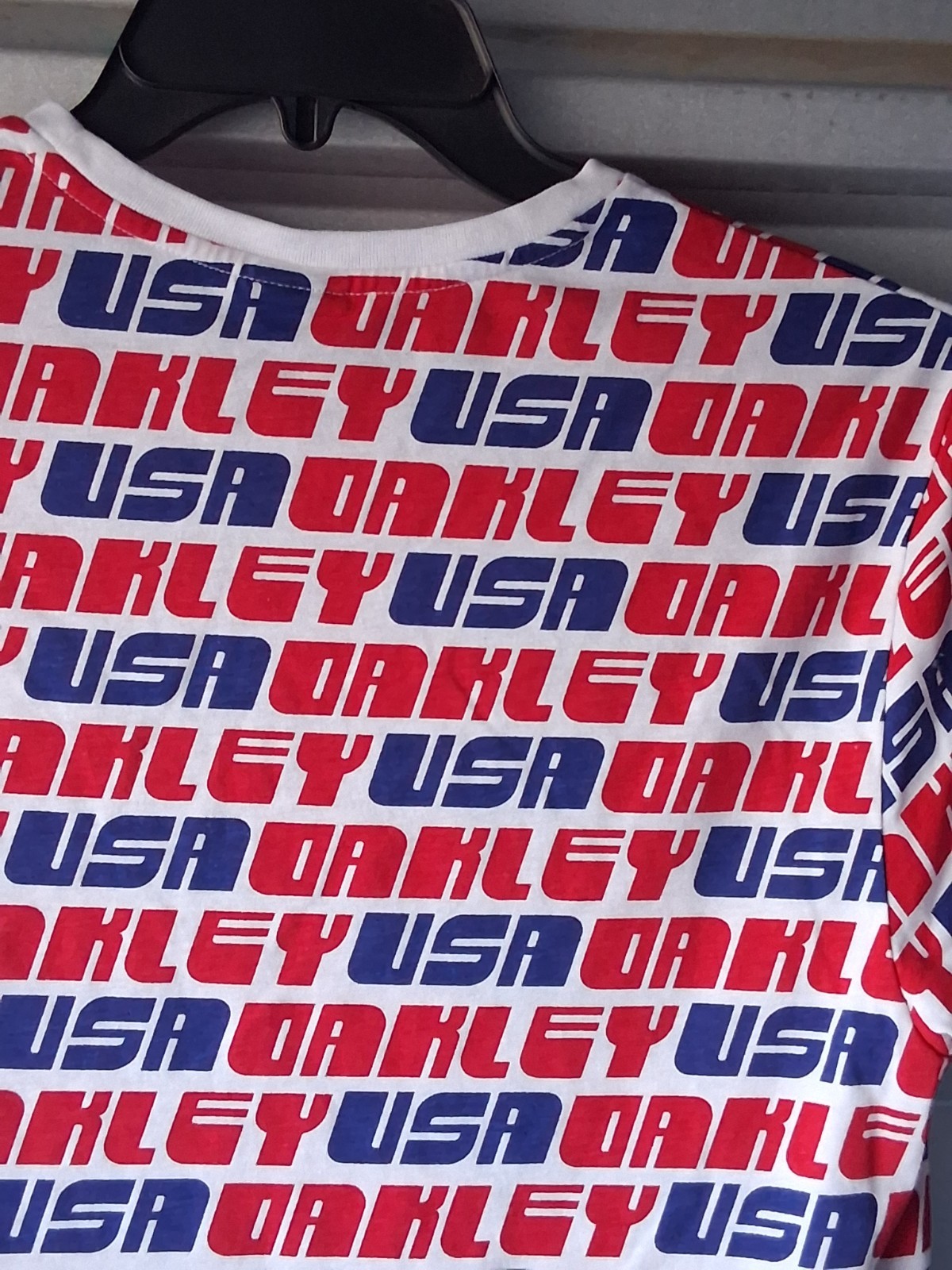 Oakley Shirt Mens Medium Red Blue Allover AOP USA Custom Fit Graphic 90s Vintage