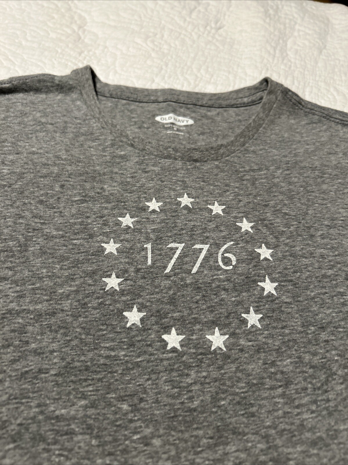 Patriotic SS T-shirt Heather Gray w/ White “1776”& Stars Soft Sz M Patriotic