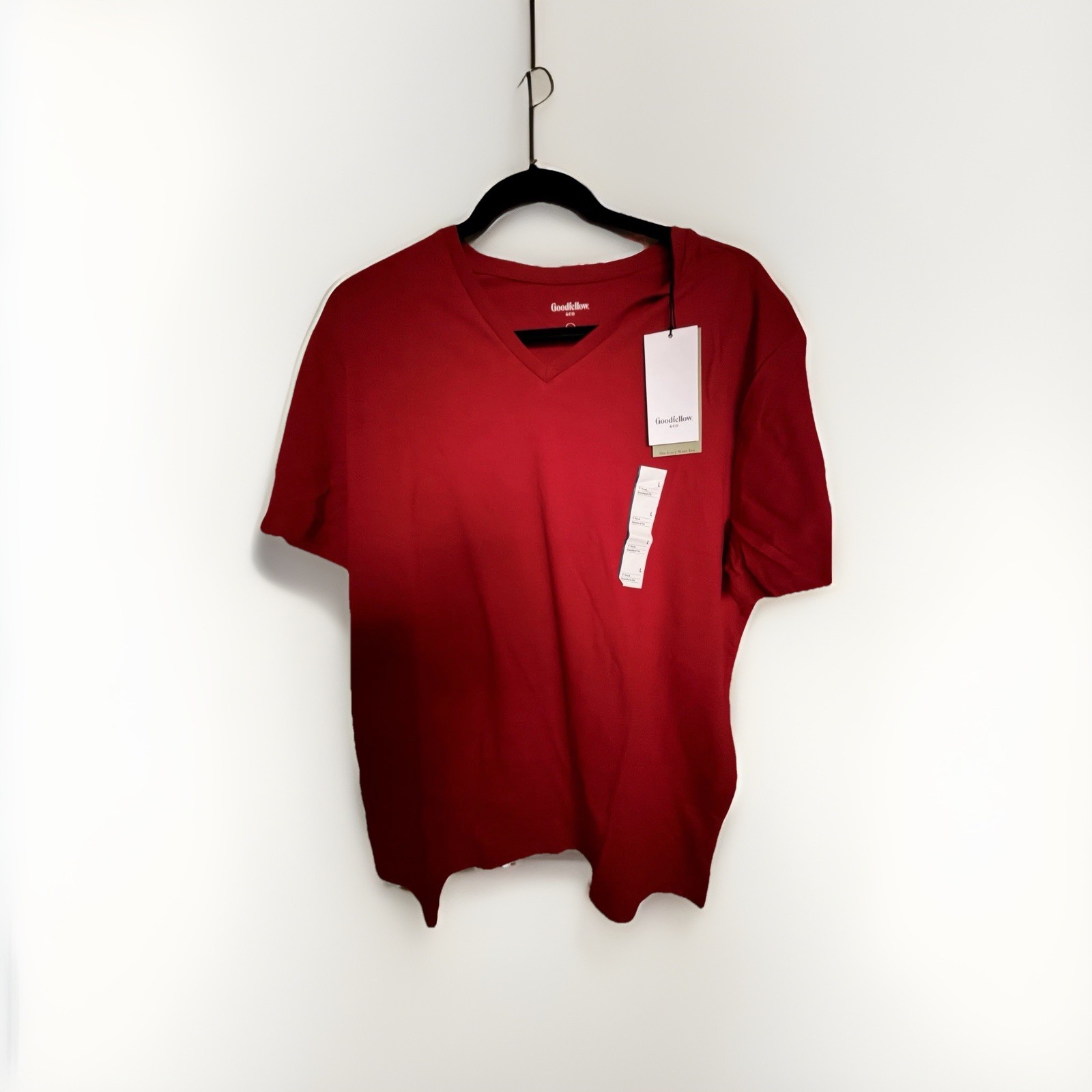 Men’s L Red Goodfellow Cotton V-Neck Shirt. Great For 4th Of July Picnics!